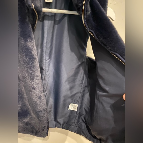 J. Crew Mercantile Navy Blue Faux Fur Zip Up Vest Small - Picture 13 of 16